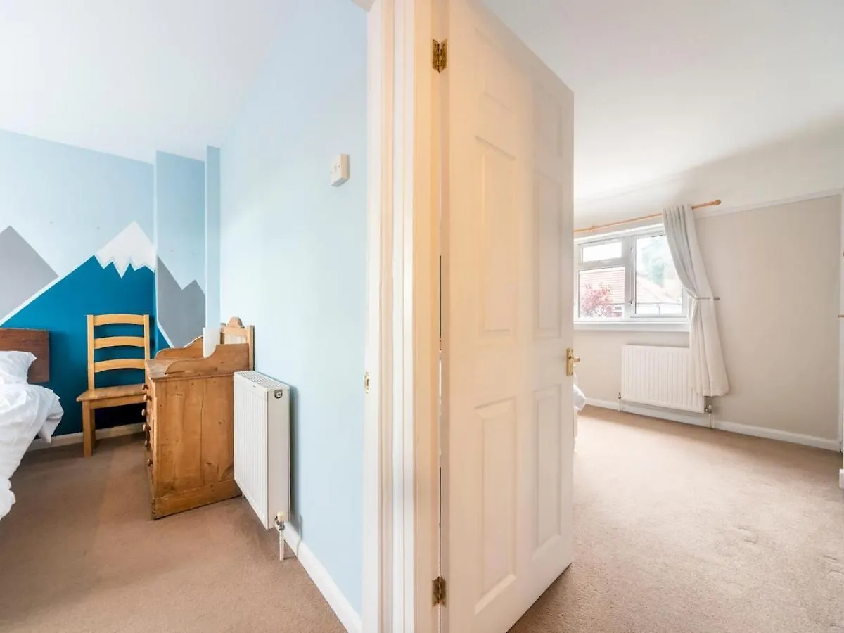 Holiday home Pass The Keys Comfortable 2Bedroom Home With Free Parking Twickenham