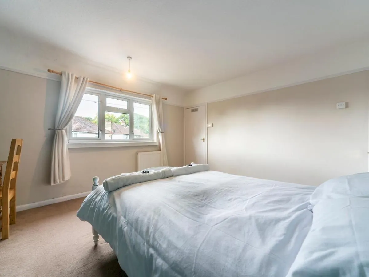 Pass The Keys Comfortable 2Bedroom Home With Free Parking Twickenham